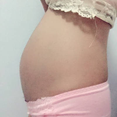 怀孕四个月了,这几天觉得肚子胀,好像长得挺快