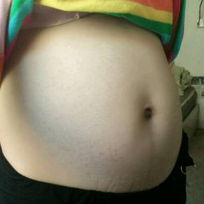 宝妈我怀孕5个月了。这肚型是男孩女孩啊?第