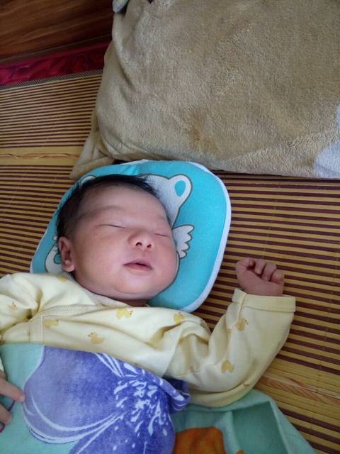 求教_宝宝老是回奶吃多少回多少 她们说肚子进