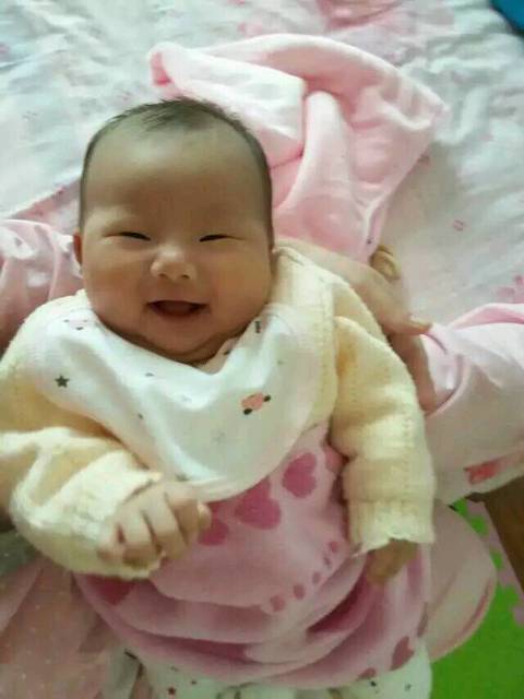 脸黄不黄_宝宝9月10号出生的,满月打疫苗时候
