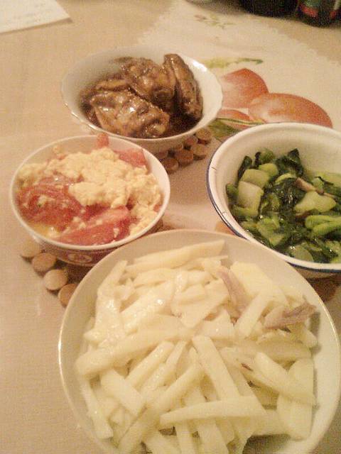 公公婆婆每天很晚才做饭,孕妇是很容易饿的_主