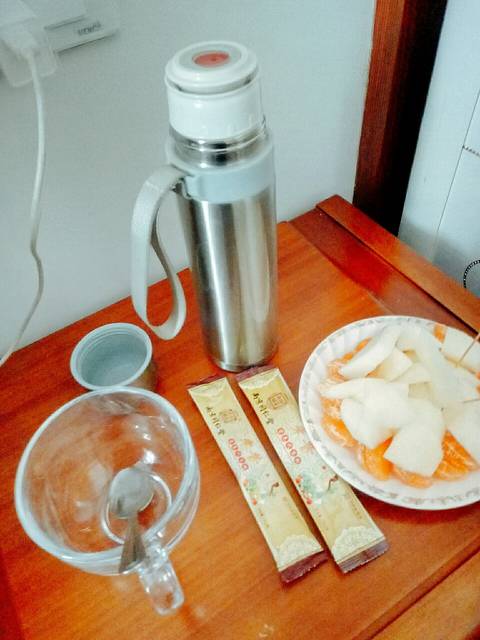 有没有跟我一样总是觉得饿,而且一点孕吐都没