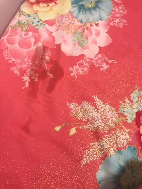 见红了还是羊水_睡梦中肚子疼,做起来上厕所,