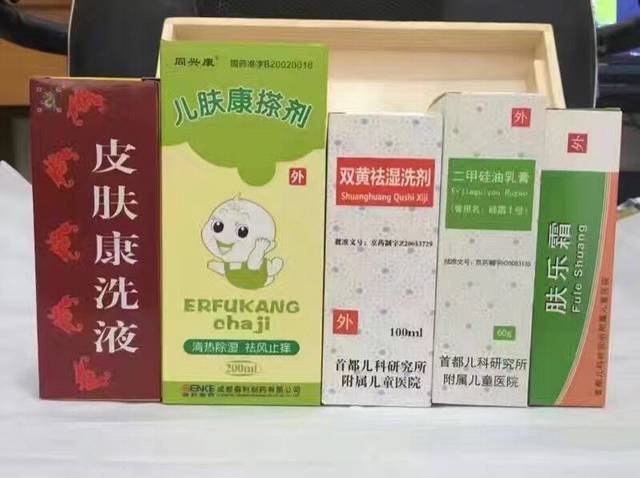 湿疹_宝宝刚满月脸上湿疹很严重,请问有什么好