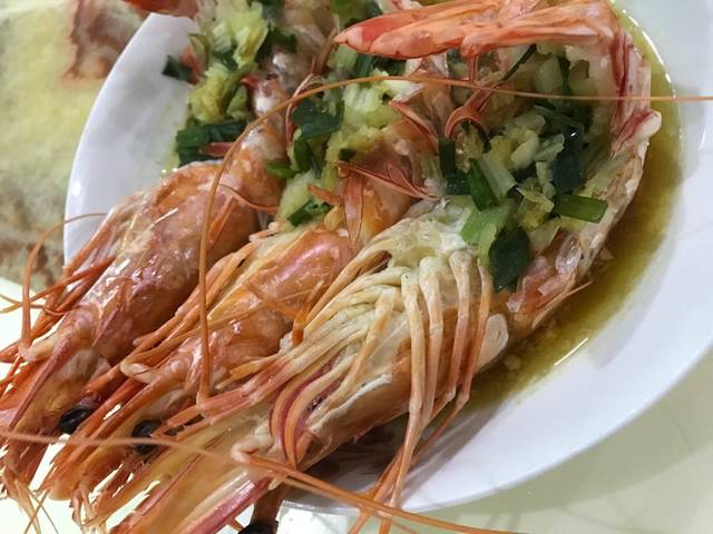 家常清蒸老虎虾_我们一家三口都喜欢吃海鲜 哈