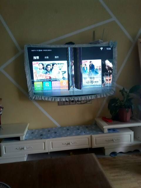 我家电视屏幕砸坏了_51寸的长虹,砸黑屏了,屏