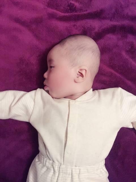 这算不算扁头啊?还能睡成圆头么?_从出生就一