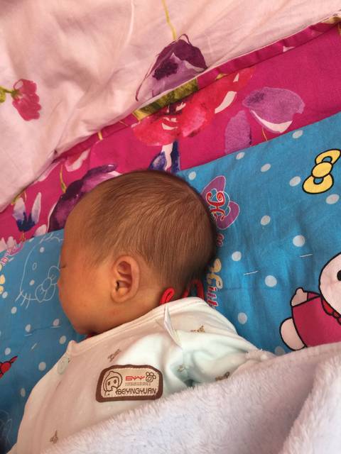 关于宝宝睡平头的问题_有没有给宝宝睡平头的