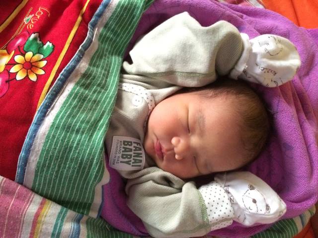 顺产。单臀先露。七斤男孩_二胎。顺产侧切。