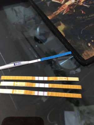 有没有谁还没测出怀孕,小肚子疼,白带呈透明鼻