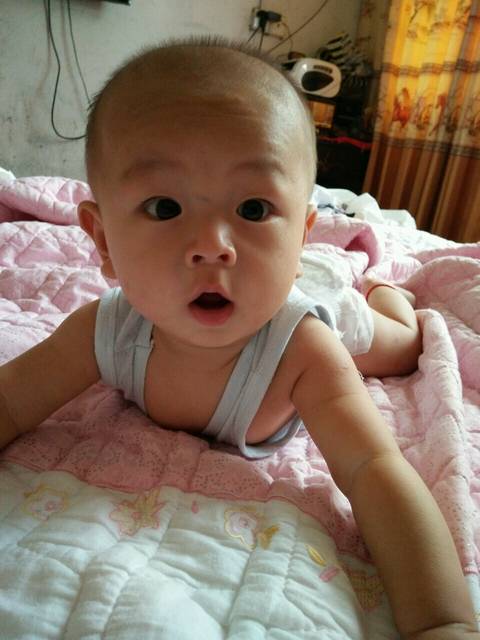 宝宝五个多月了 可以吃辅食吗?