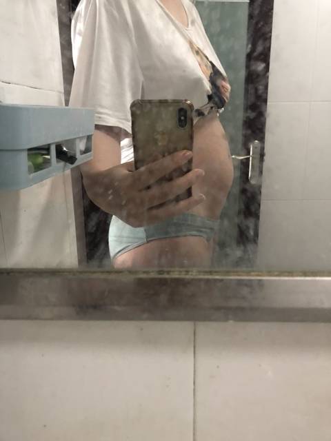 孕5月个肚子_怀孕5个月了,还是不怎么显怀,而且还是肚