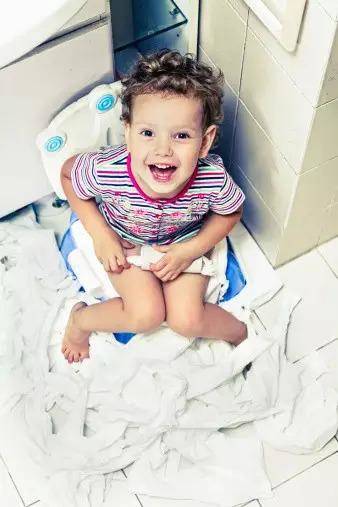 把屎把尿是怎样一步步毁掉孩子的?_一直都知