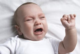 宝宝入睡难,这是病吗?_现在成年人出现失眠的