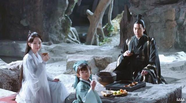 三生三世:夜华耍流氓,抱着白浅问你想不想我抱