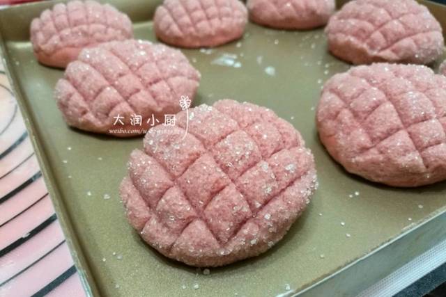 [我爱烘焙]粉红梦幻菠萝包