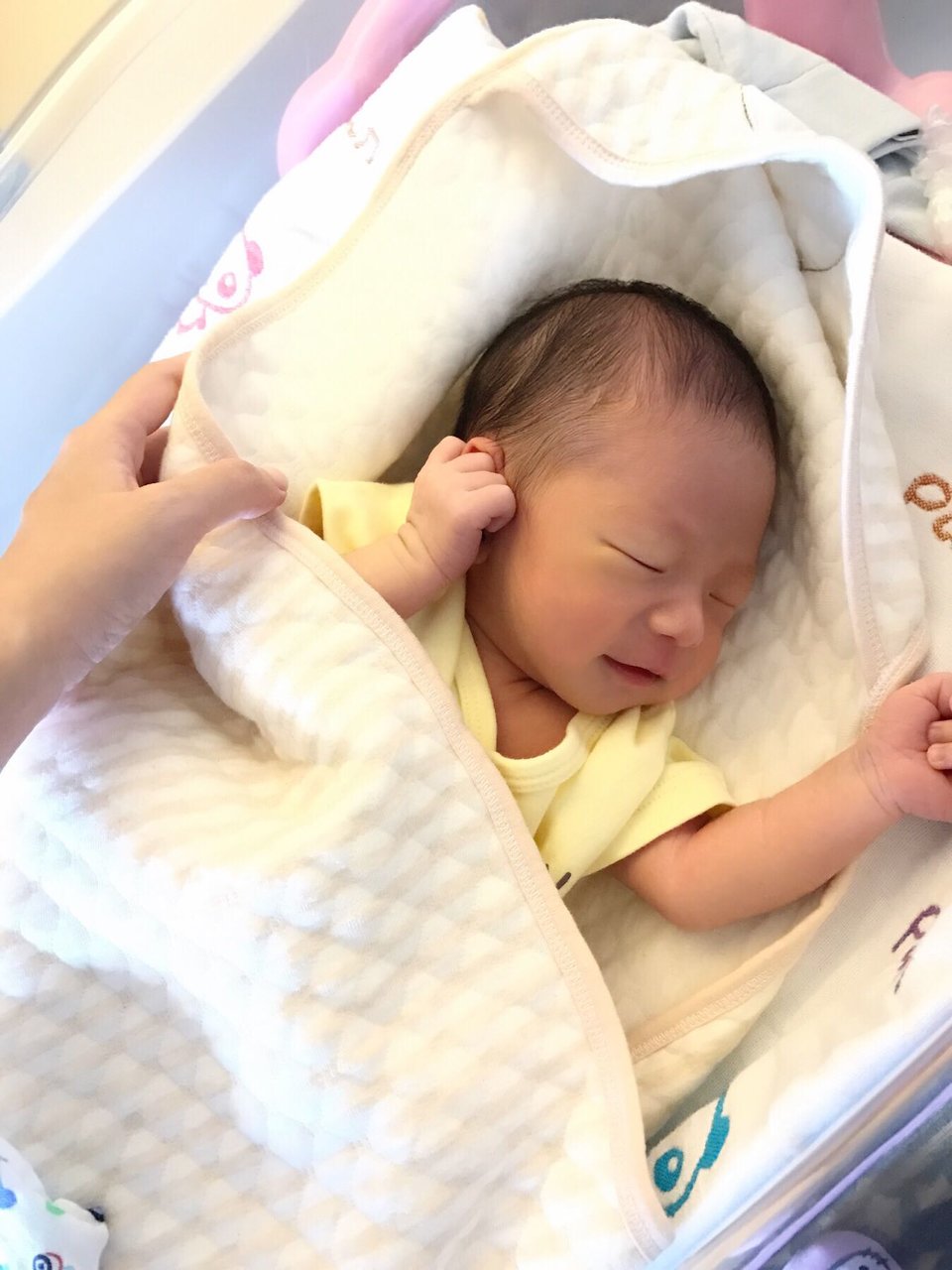 产后18天，男孩 分享一下怀孕症状