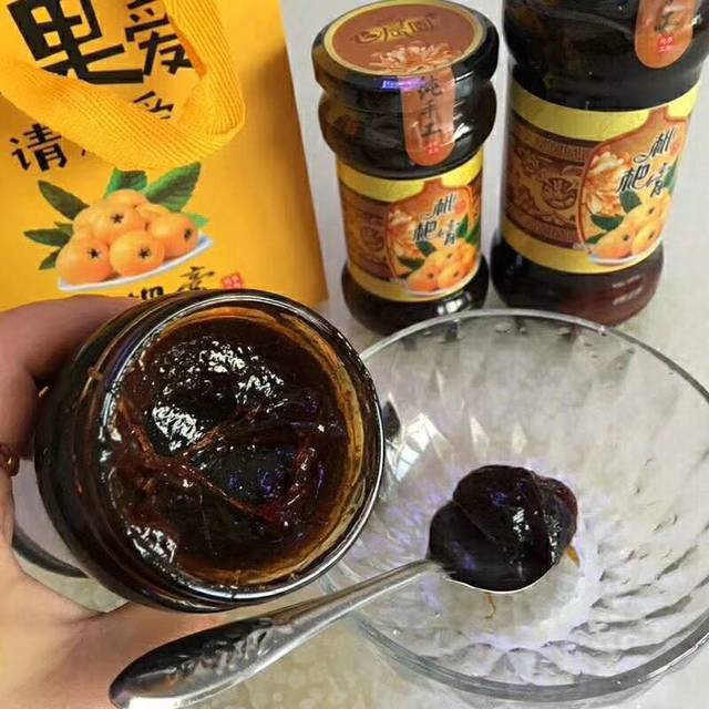 枇杷膏2送1活动中,送小瓶枇杷膏或者凤梨百香果酱