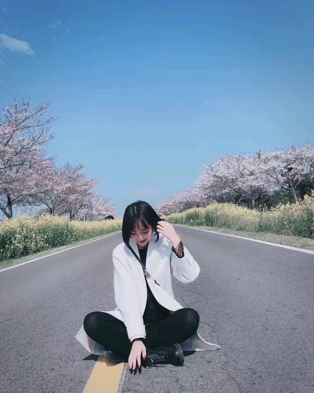 蓝蓝的天空，爱笑的我😘