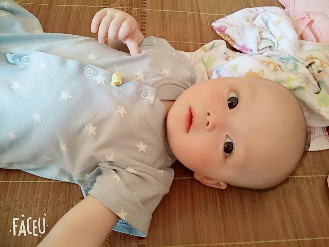 小可爱，长牙啦！