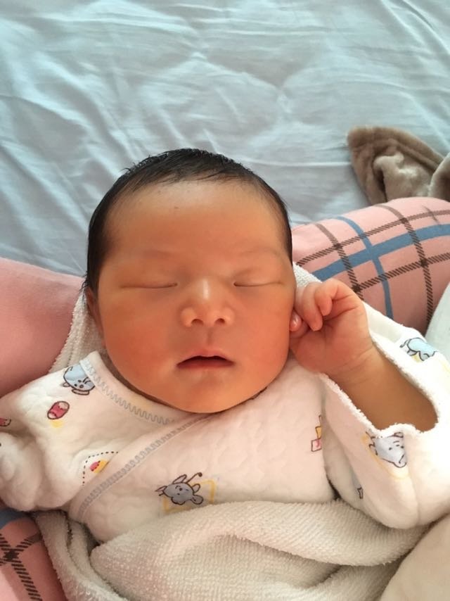 我家小🐷妹已经四个半月了！
