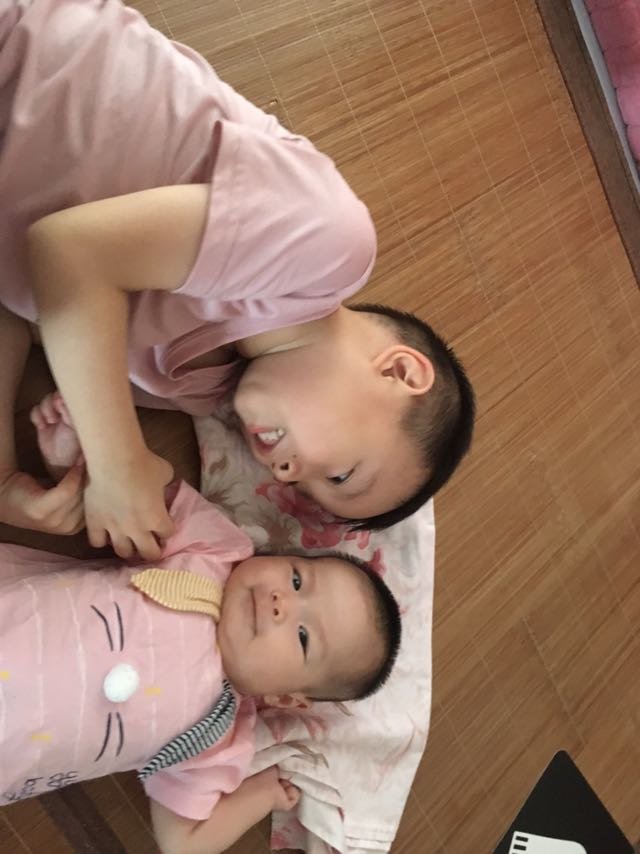 我家小🐷妹已经四个半月了！