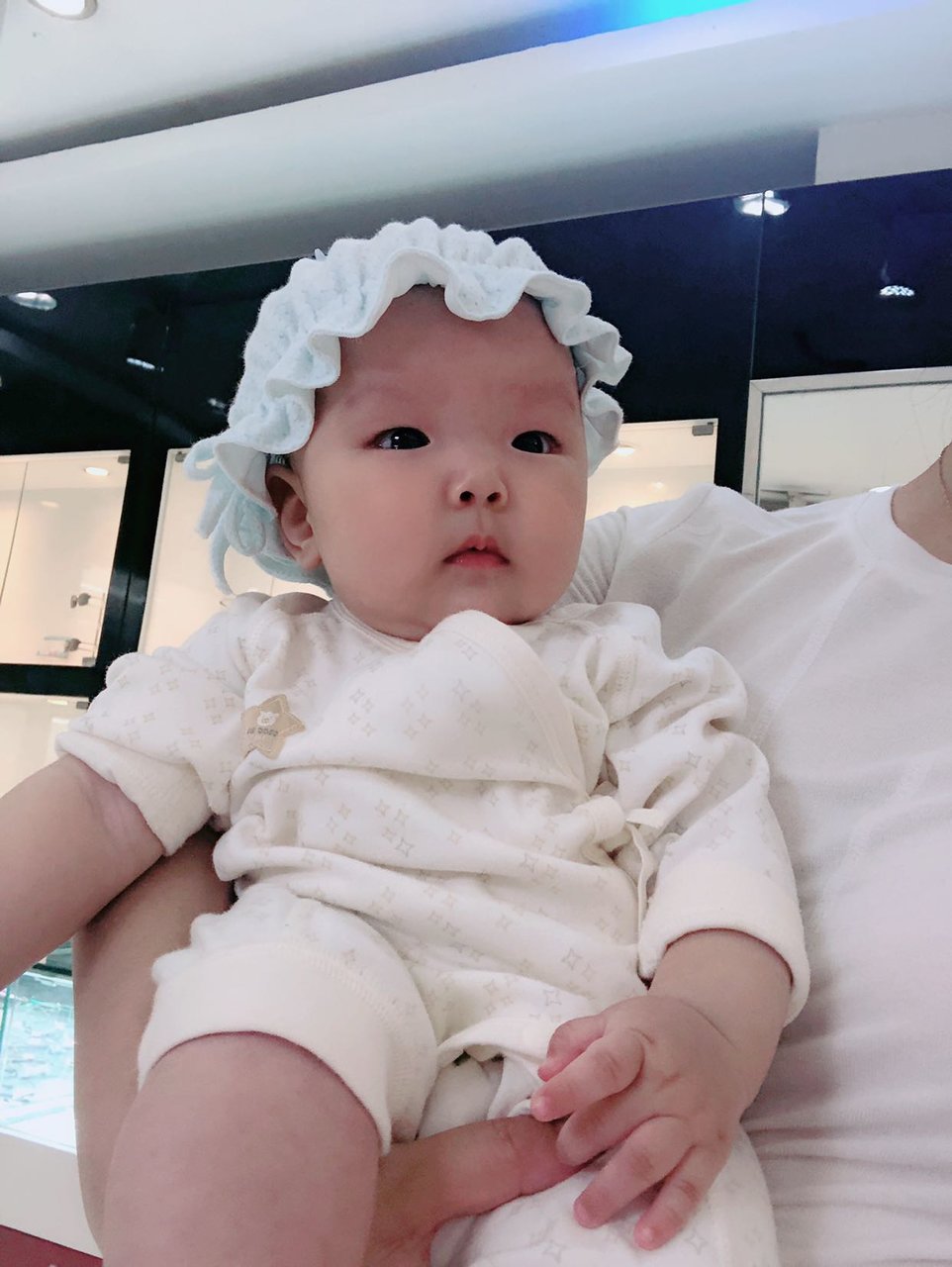 有没有宝宝四个半月才13斤的 纯母乳 就是不长肉