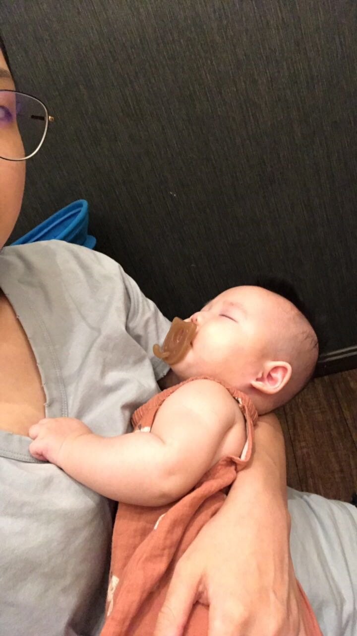 来来来，如何戒安抚奶嘴，求支招求交流！！