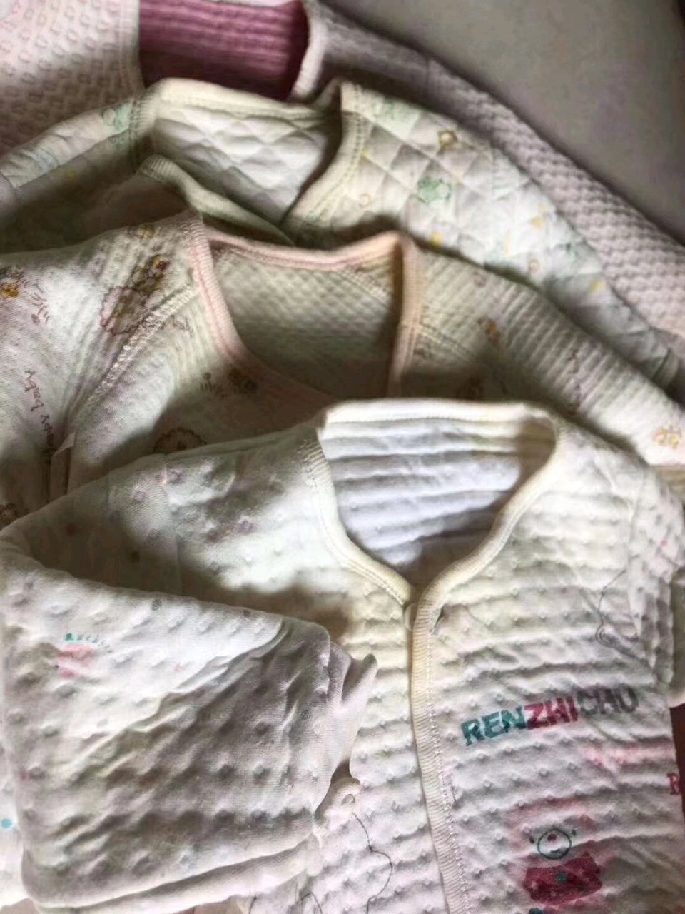 几个月衣服就变黄了😔