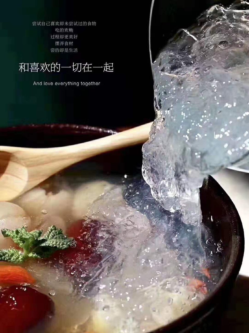 感谢朋友从马来西亚寄来的燕窝，皮肤好好……