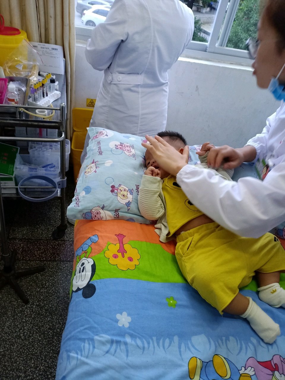 宝贝住院了