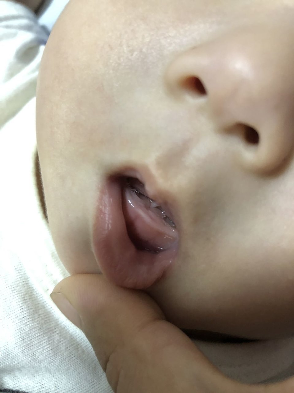 有没有长牙的宝宝啊？