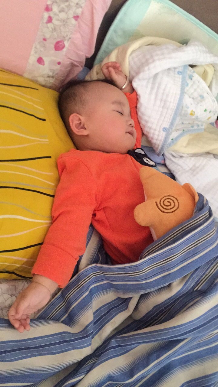 宝宝出牙脾气大有好方法！